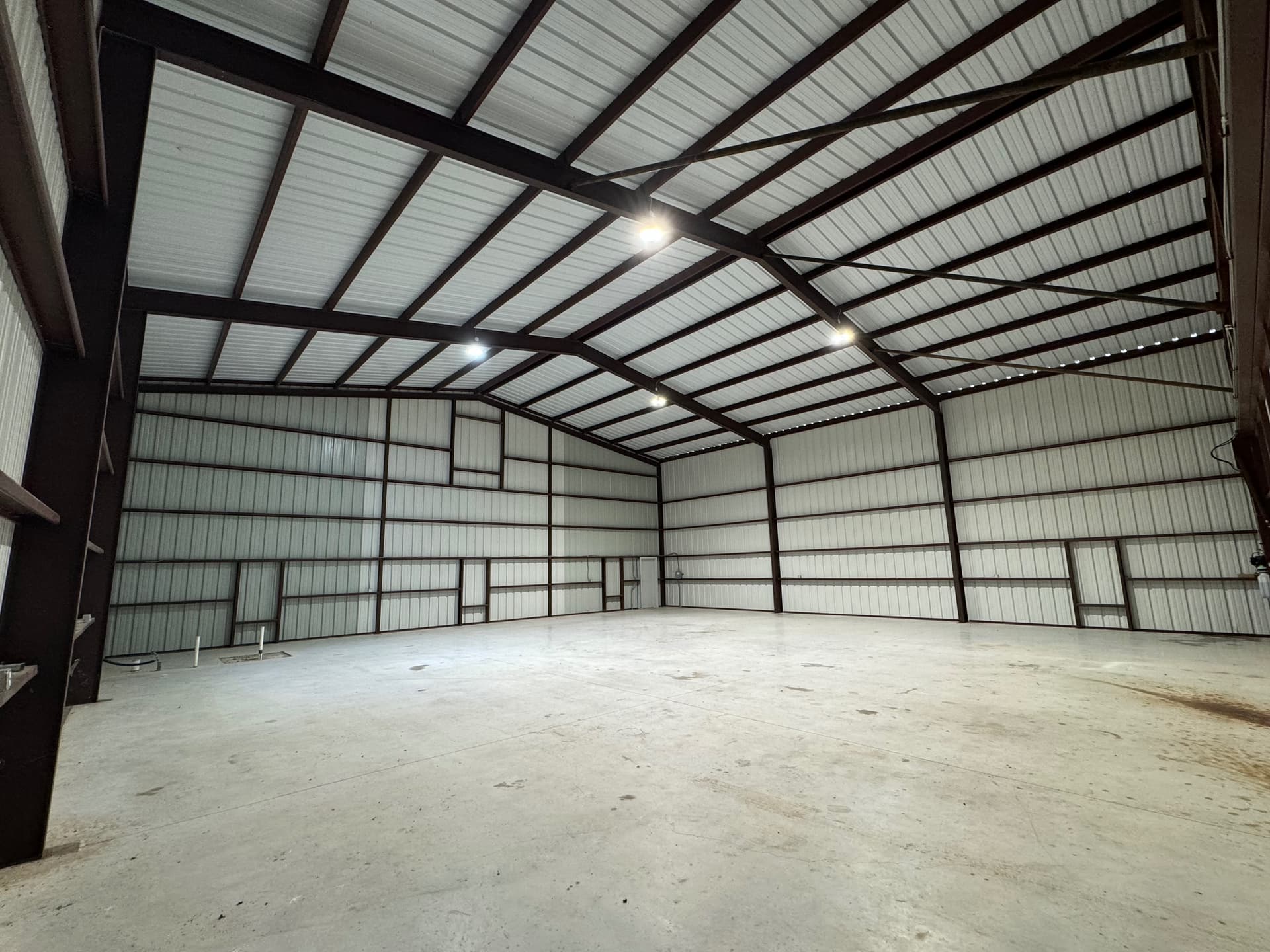 hangar popup image 5