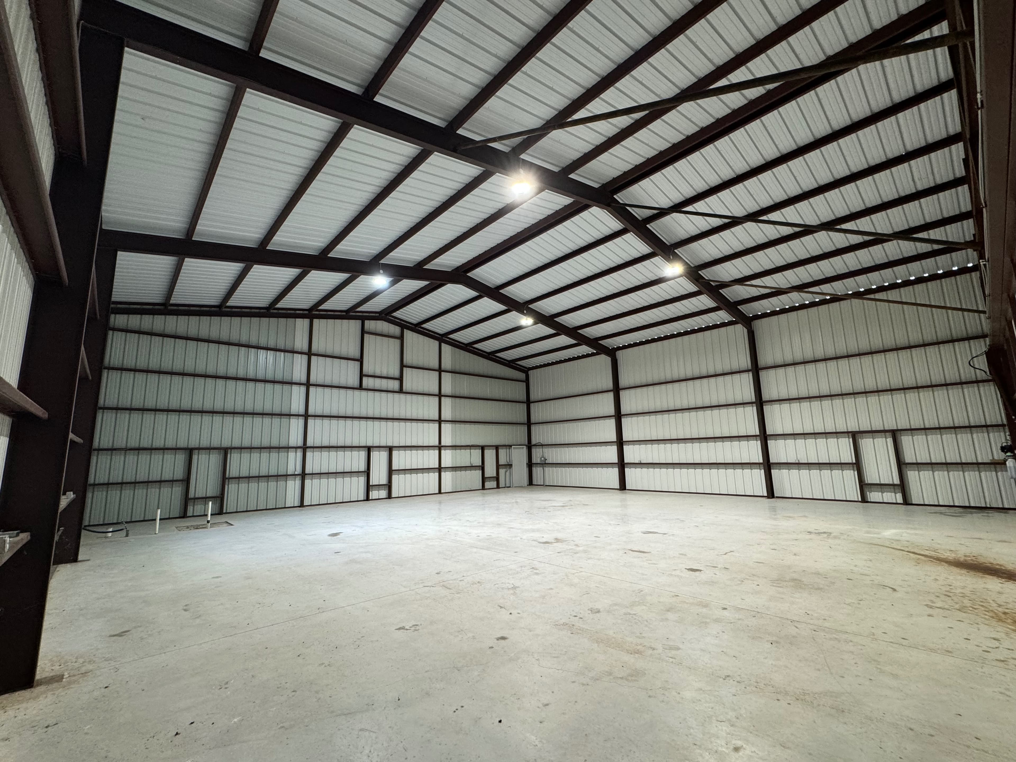 hangar popup image 5
