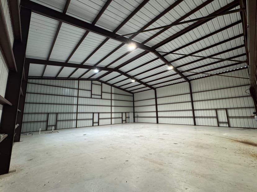 hangar popup image 5