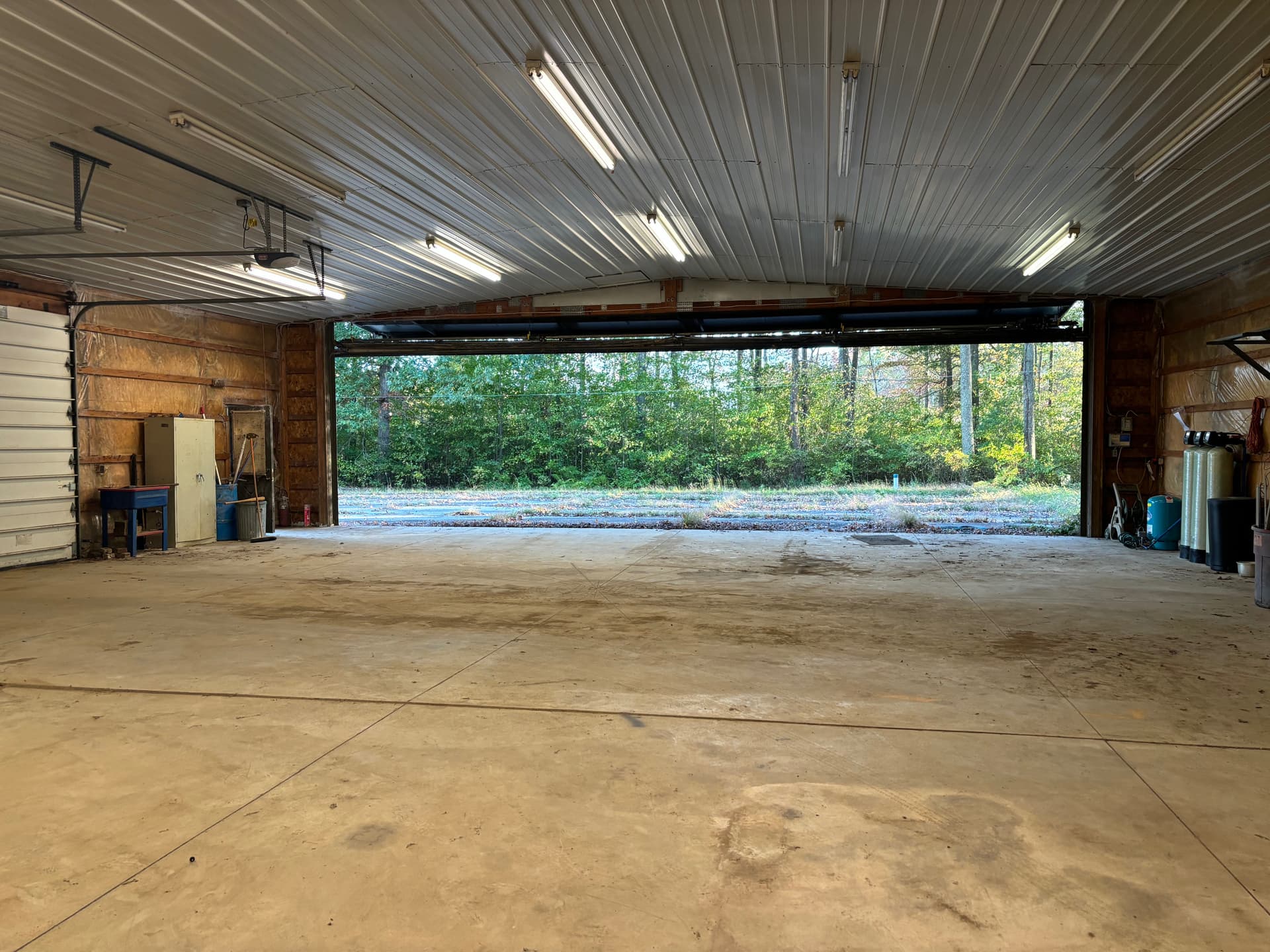 hangar popup image 4