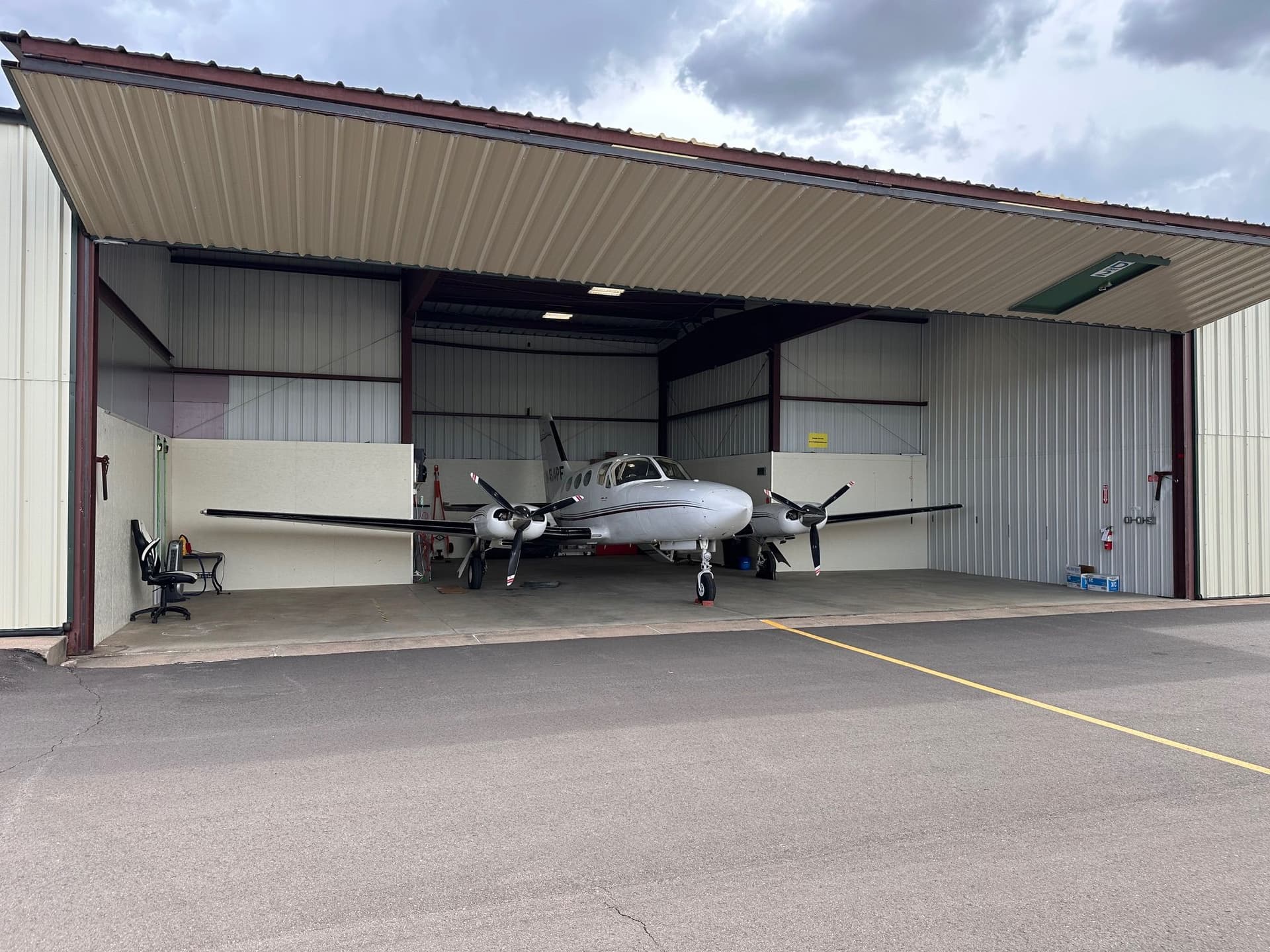 hangar popup image 9