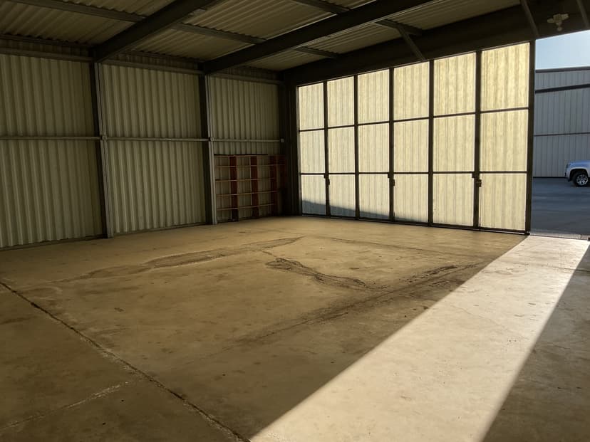 hangar popup image 2