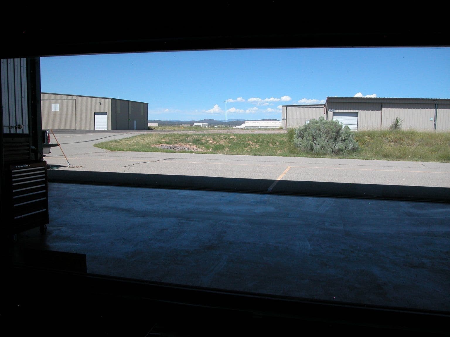 hangar popup image 2