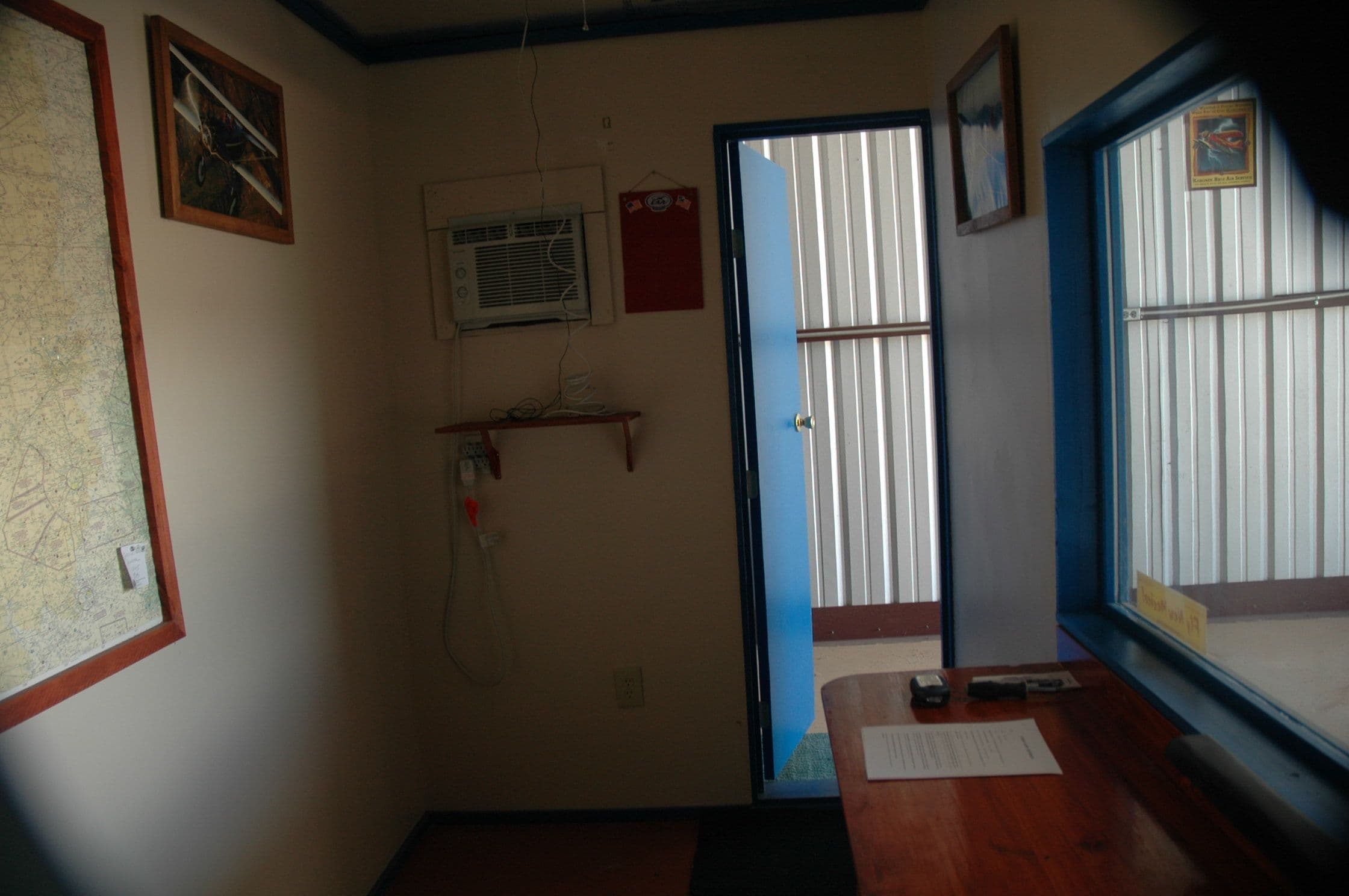 hangar popup image 6