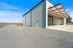 hangar popup image 3