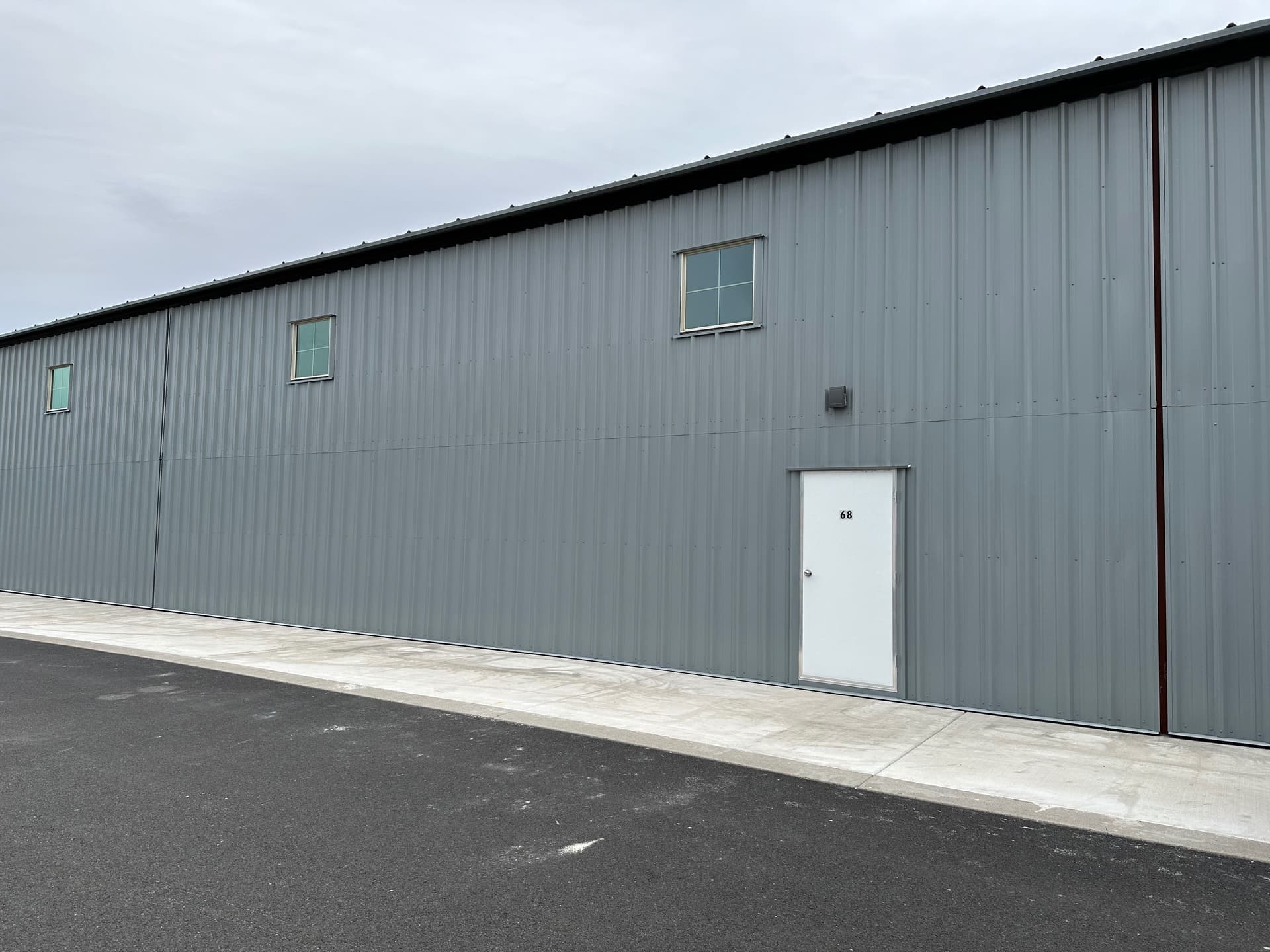 hangar popup image 3