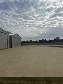 hangar popup image 4