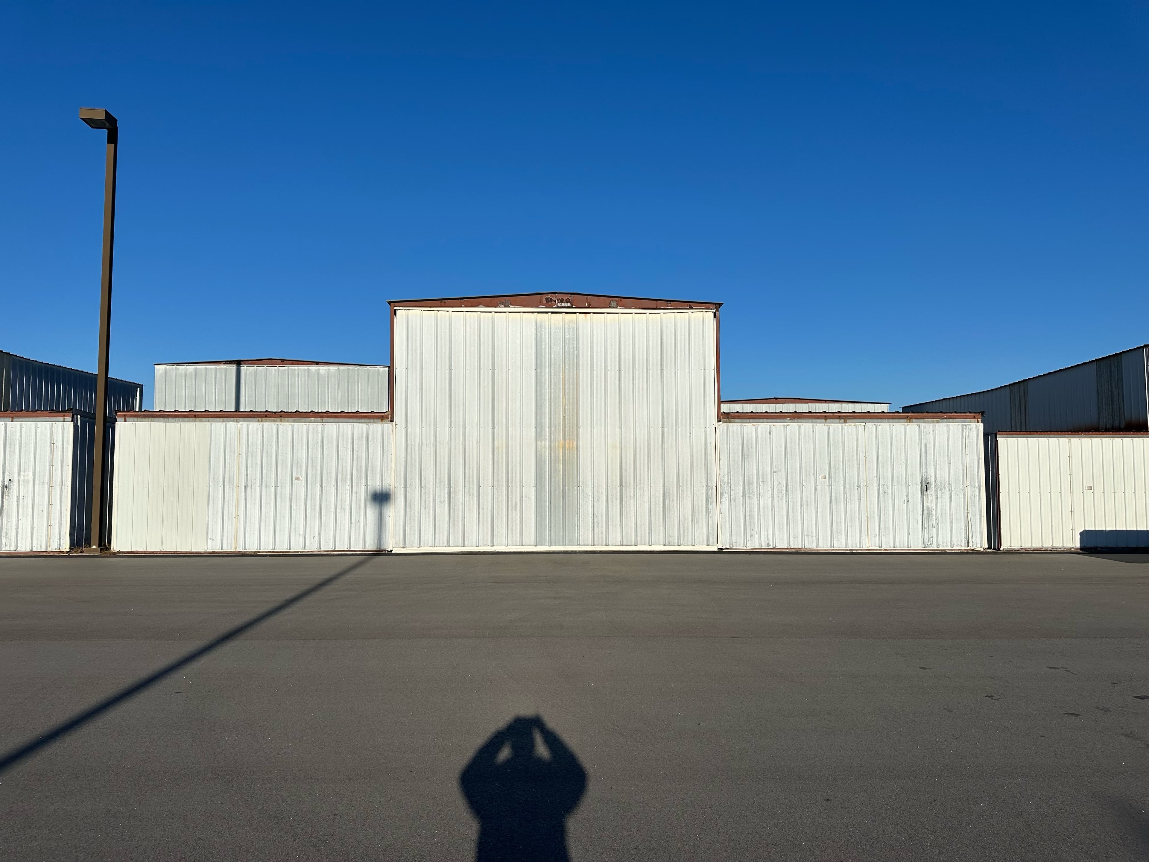 hangar popup image 3