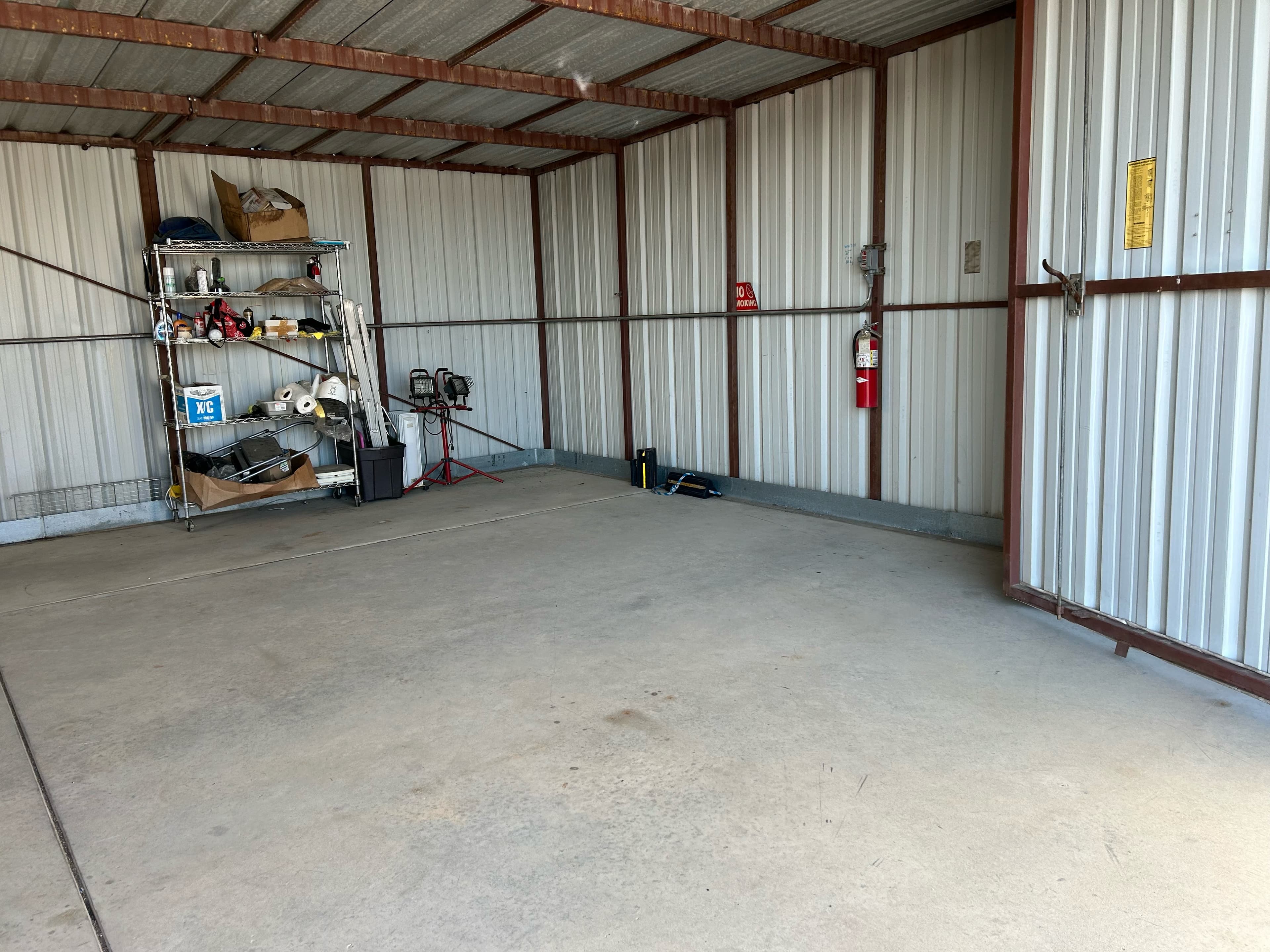 hangar popup image 4