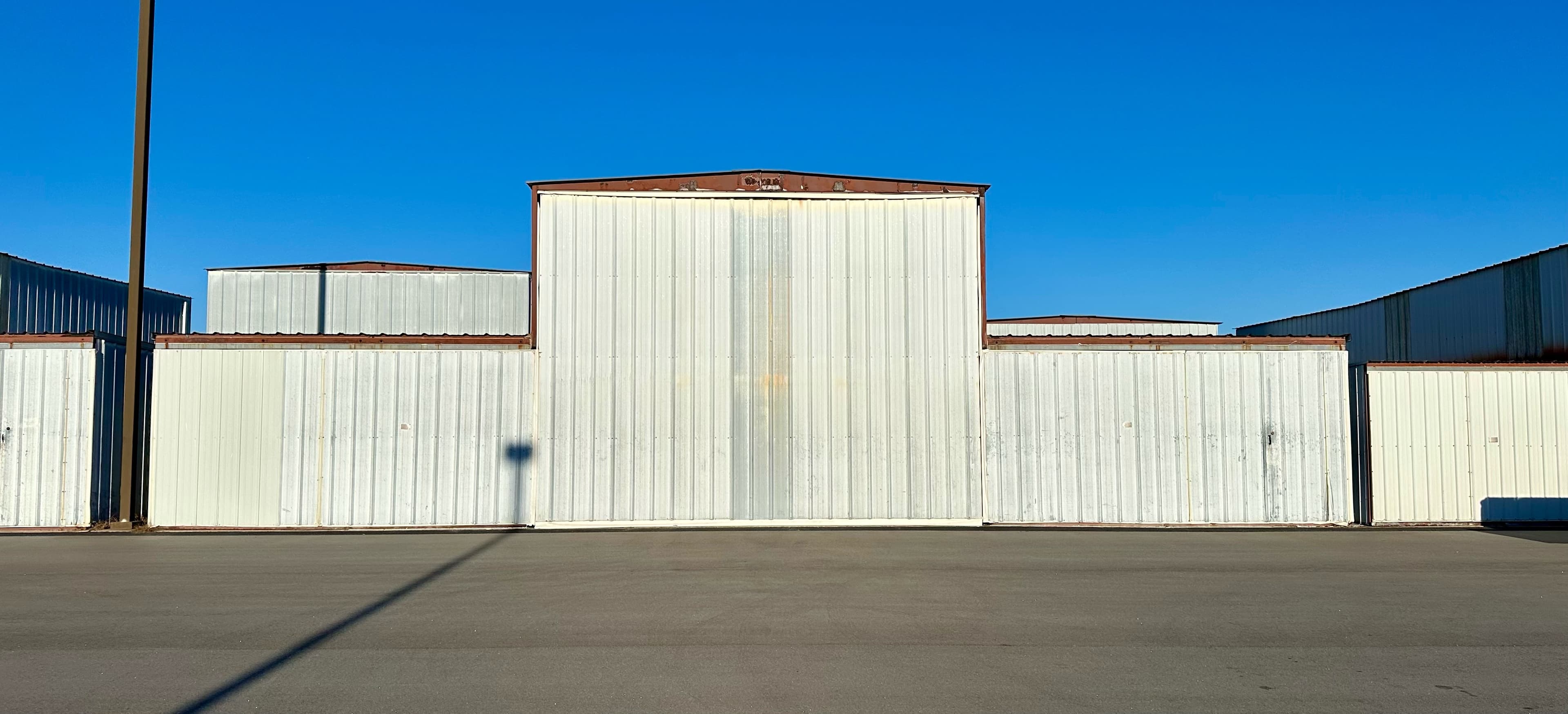 hangar popup image 5