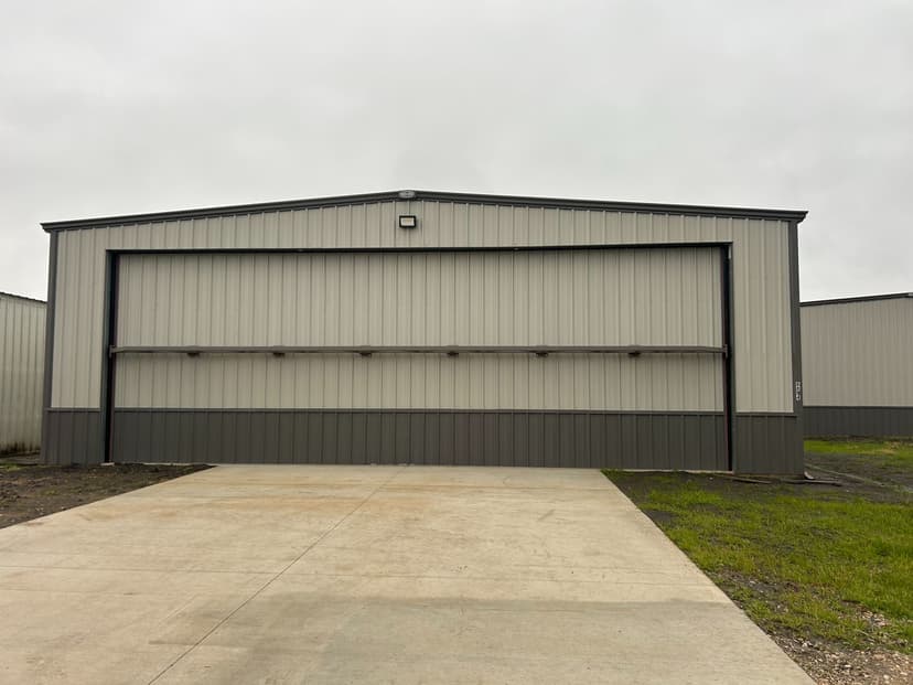 hangar popup image 2