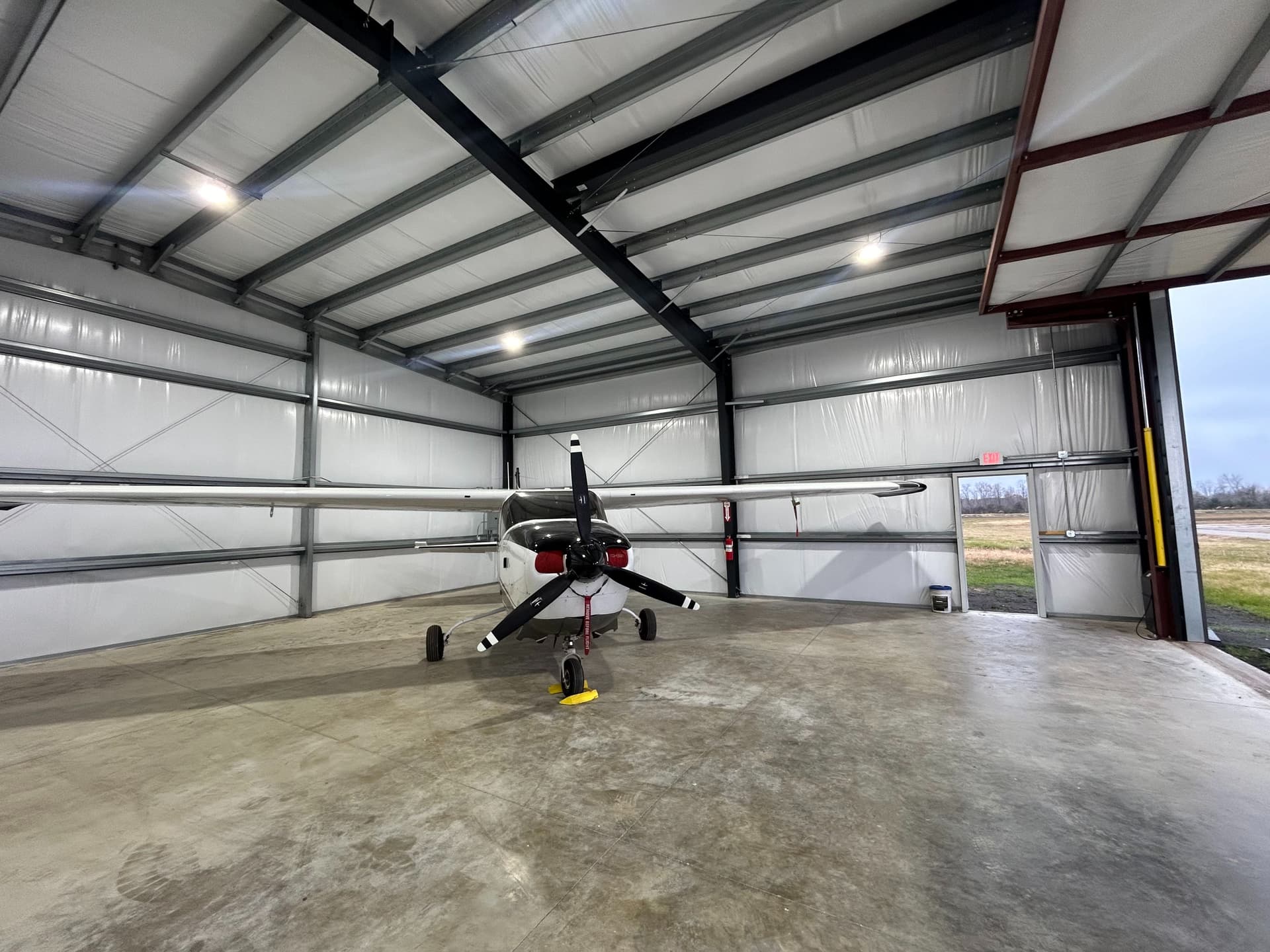hangar popup image 5