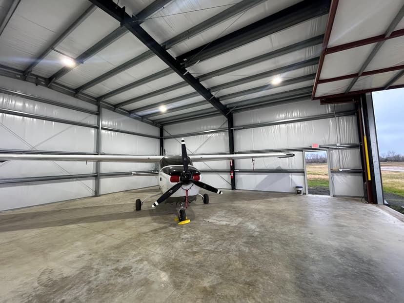 hangar popup image 5
