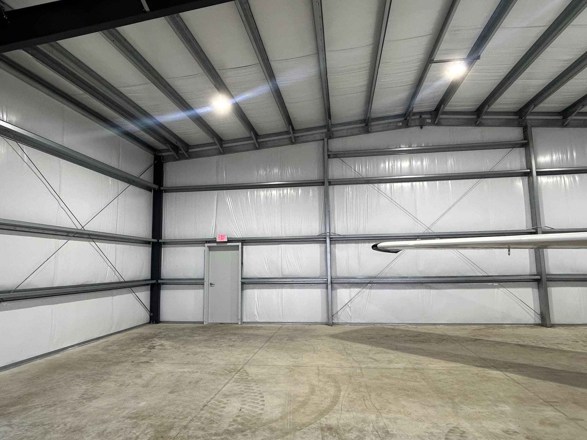 hangar popup image 6