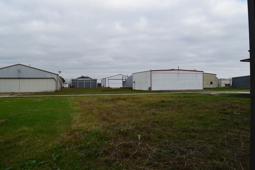 hangar popup image 11