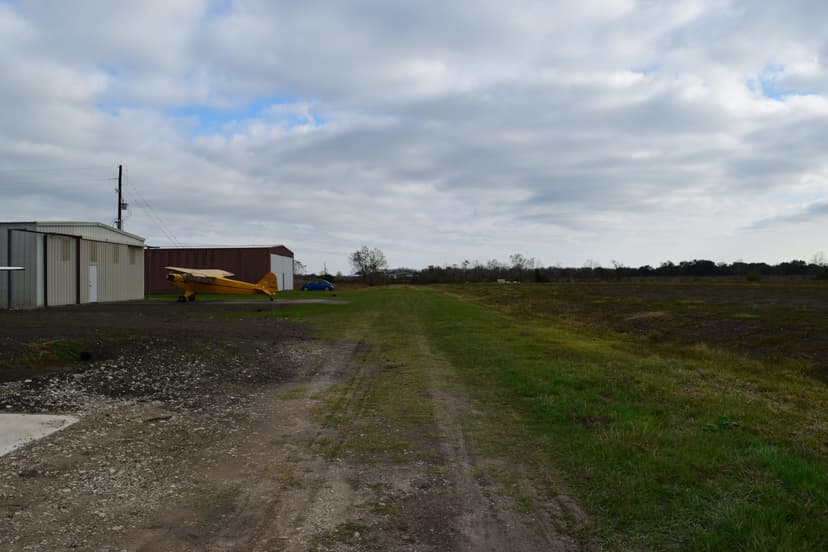 hangar popup image 5