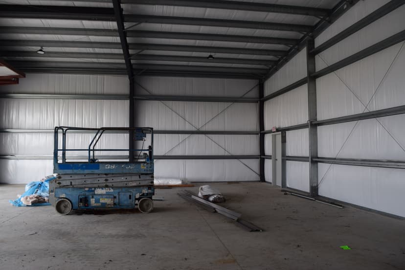 hangar popup image 6