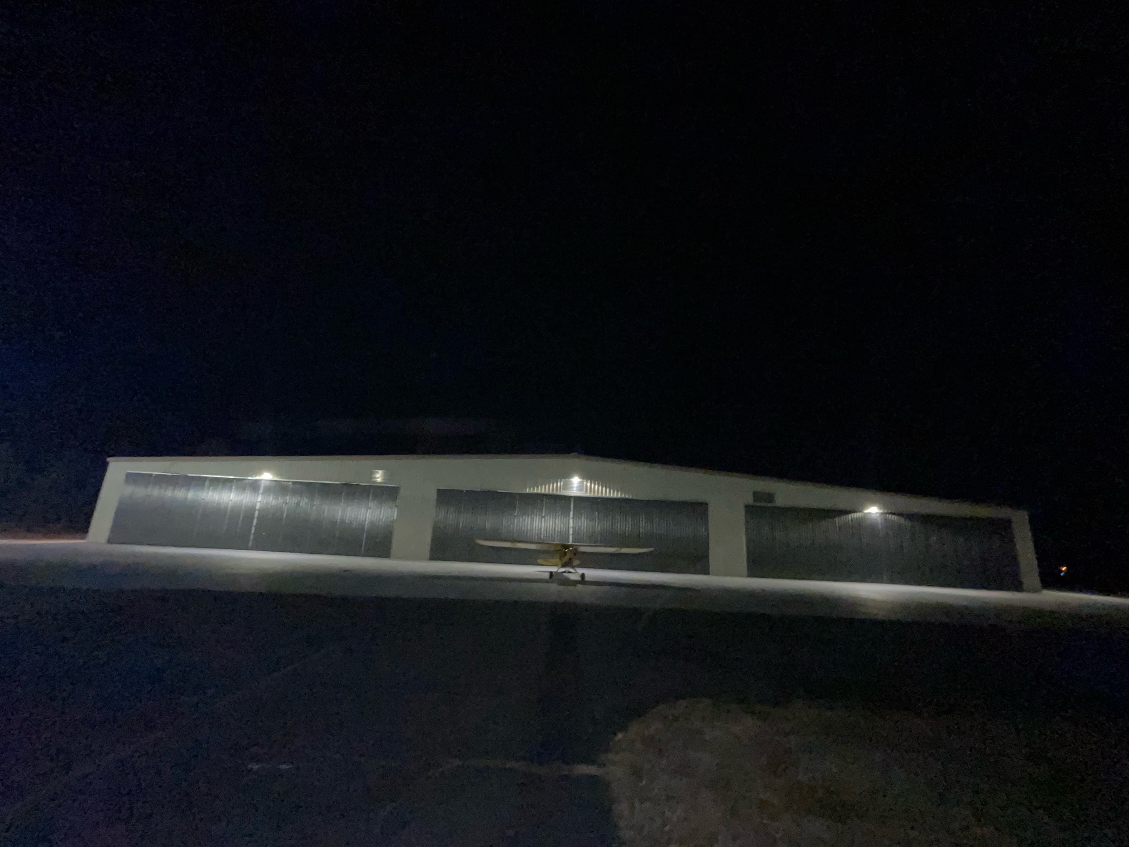 hangar popup image 1