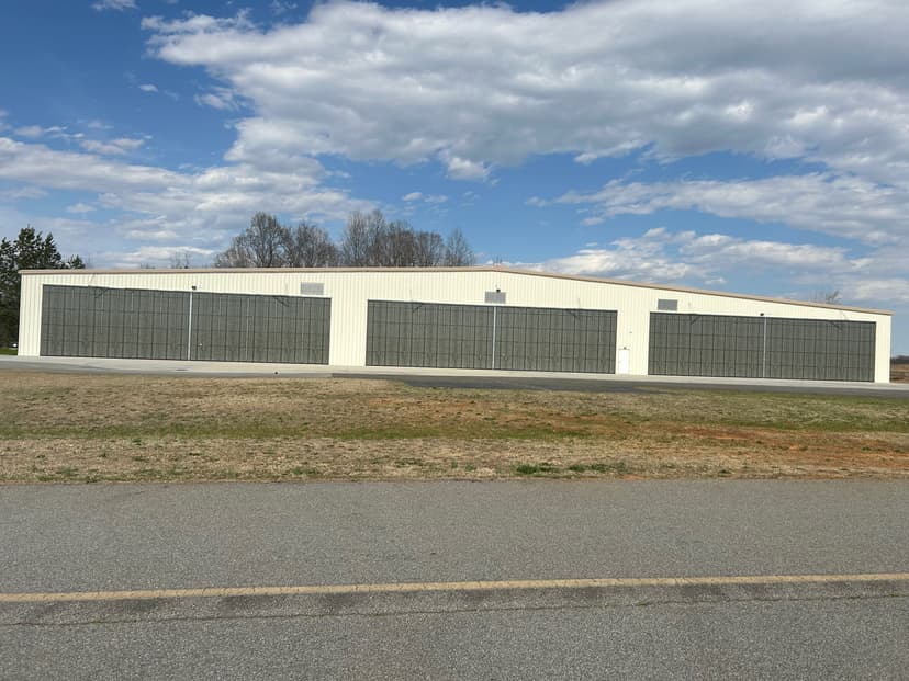 hangar popup image 3