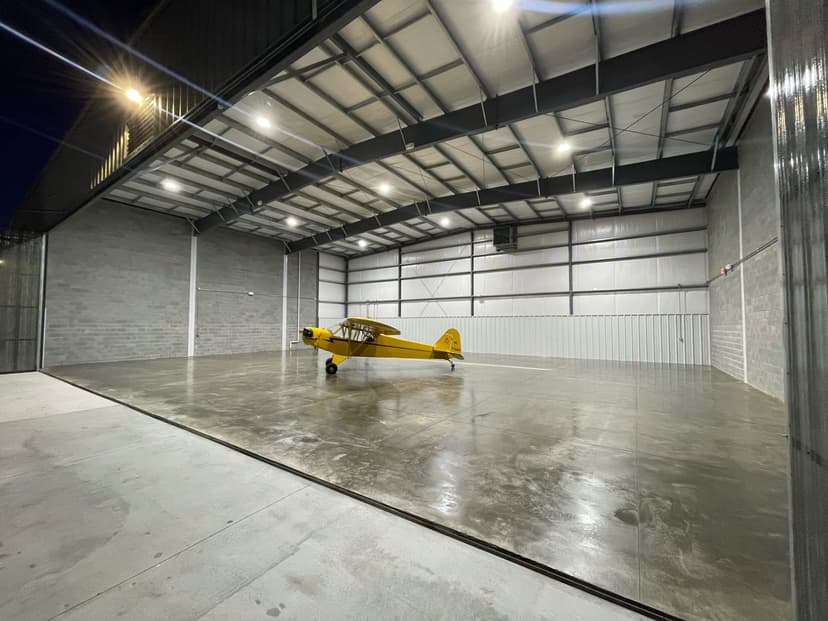 hangar popup image 6