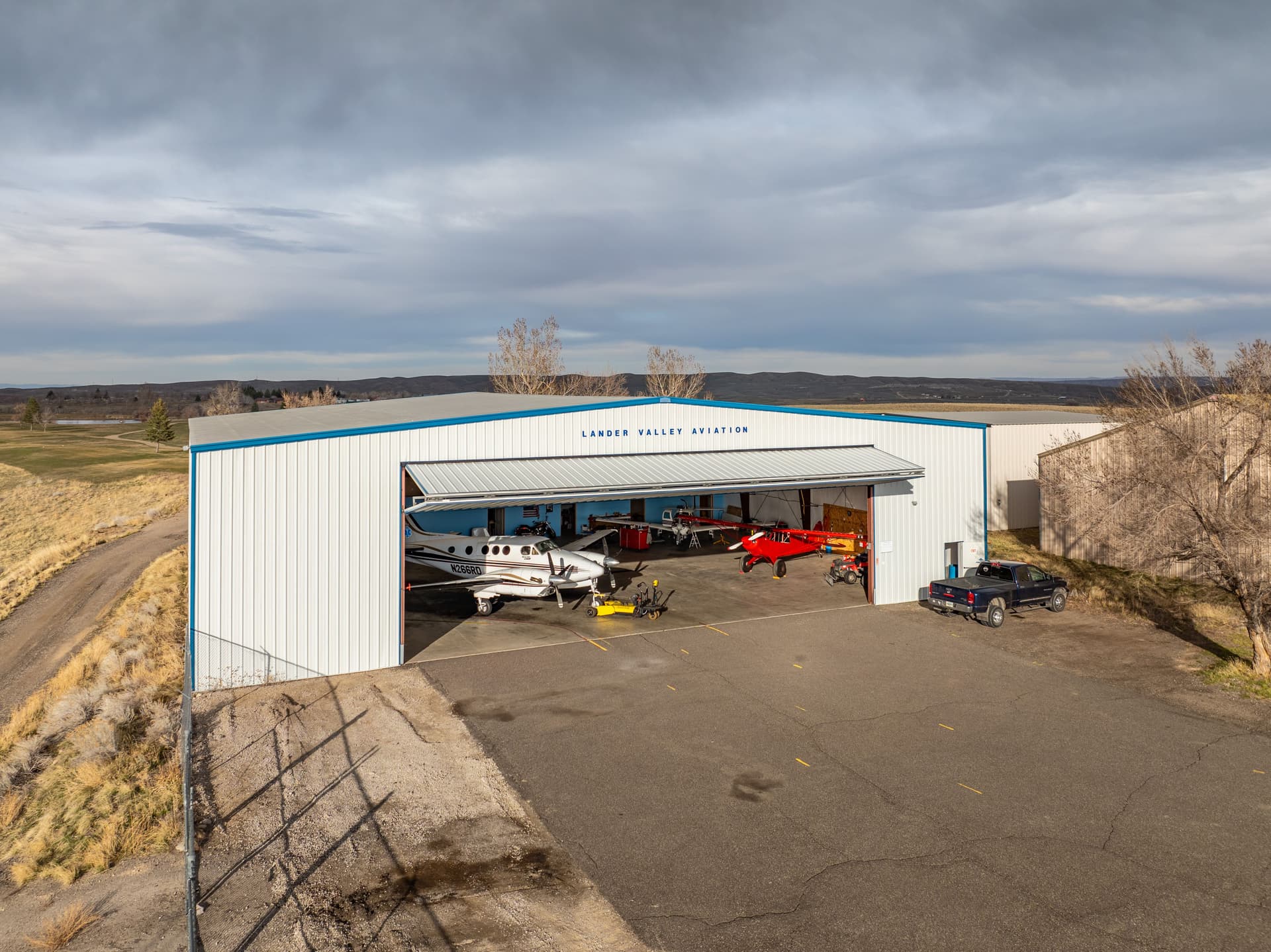 hangar popup image 2