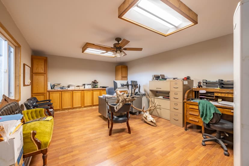 hangar popup image 4