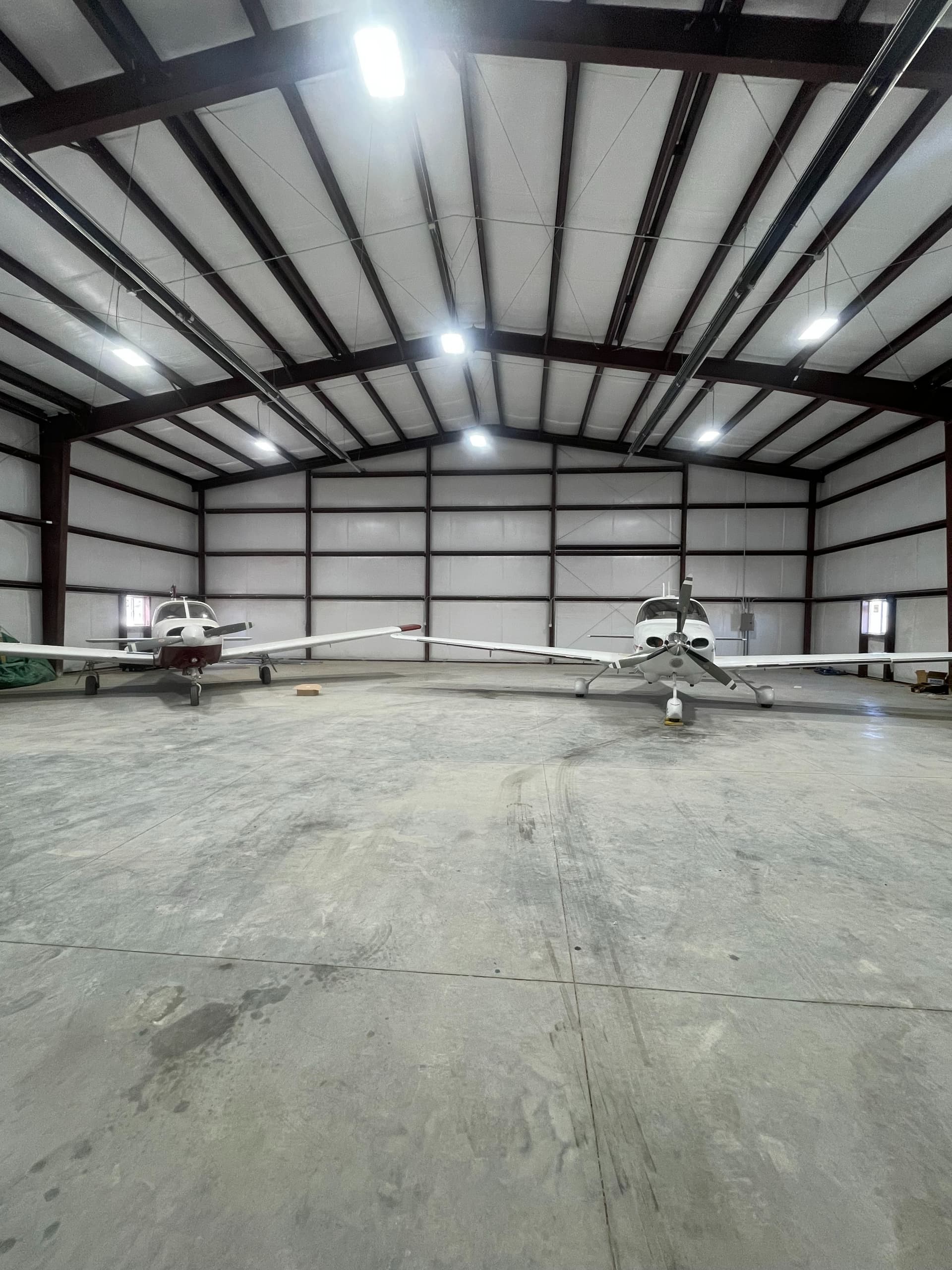 hangar popup image 3
