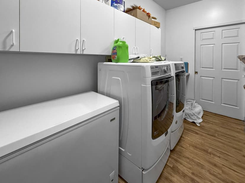 hangar popup image 10