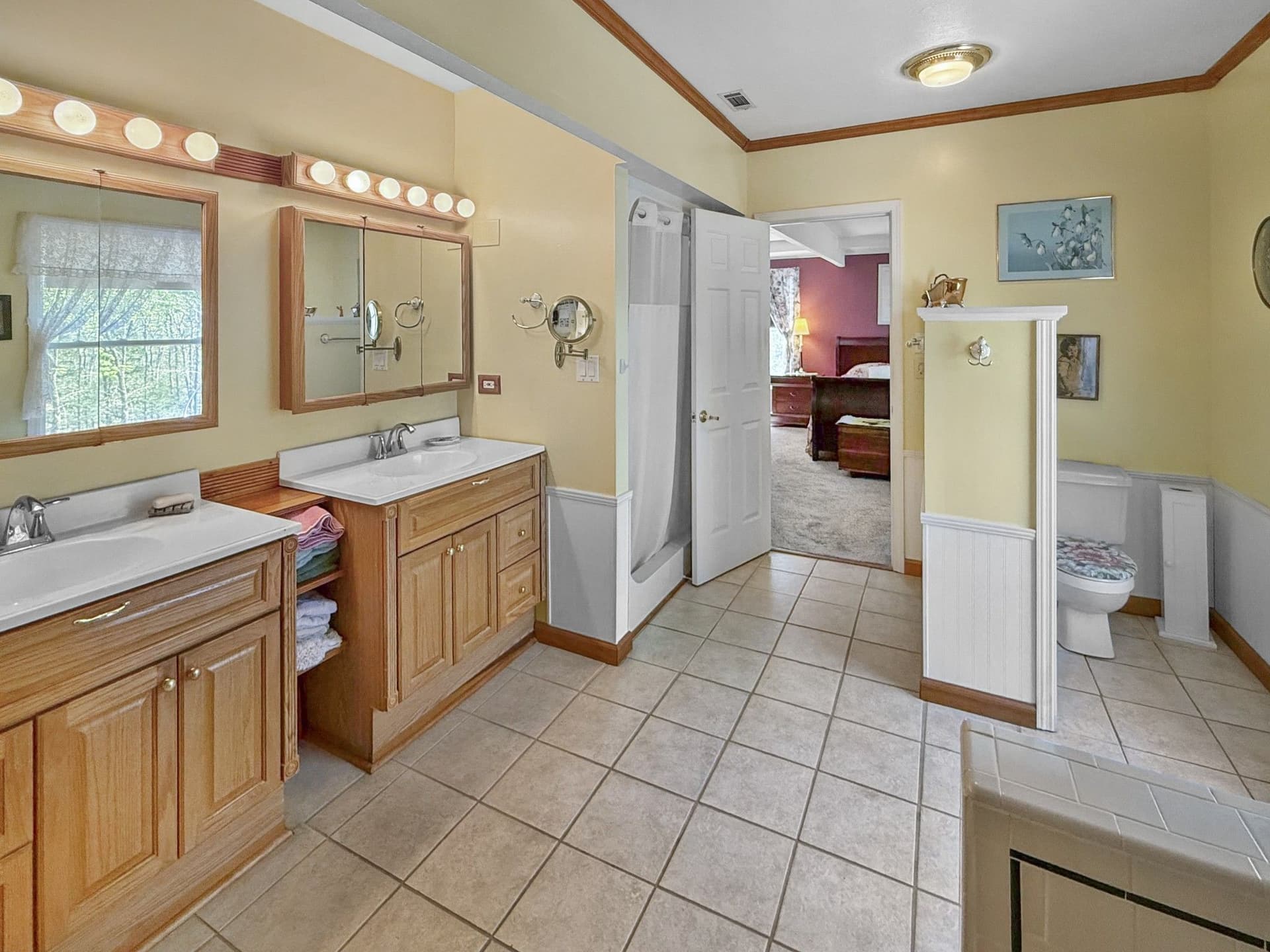 hangar popup image 12