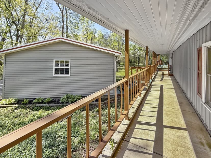 hangar popup image 6