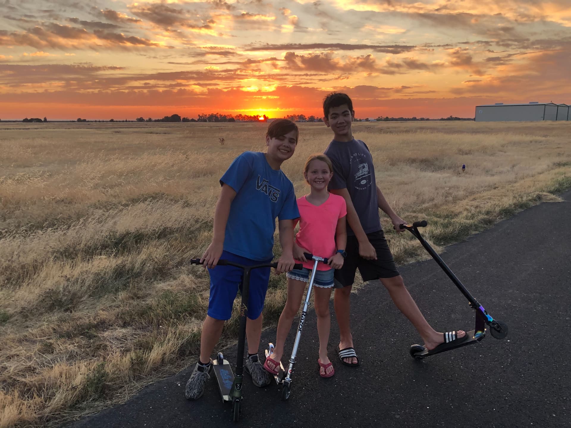 hangar popup image 3