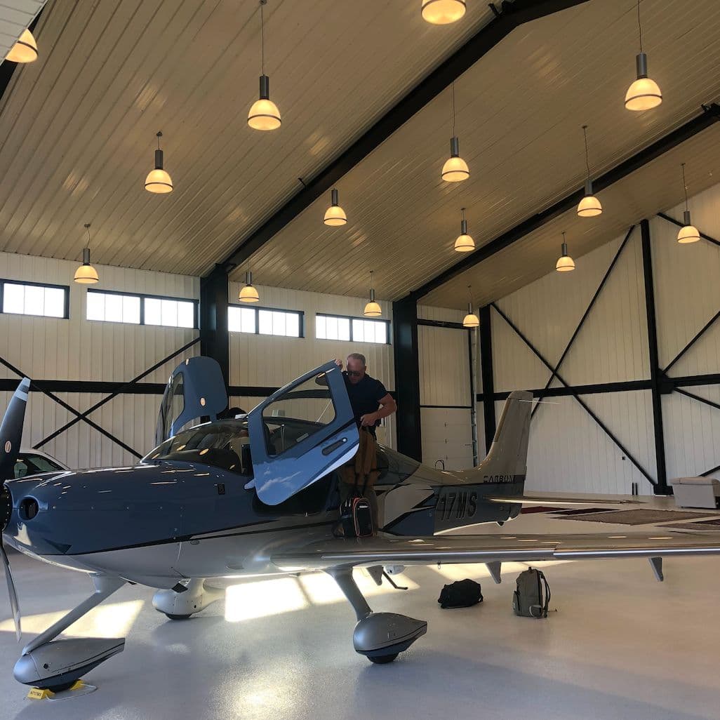 hangar popup image 2