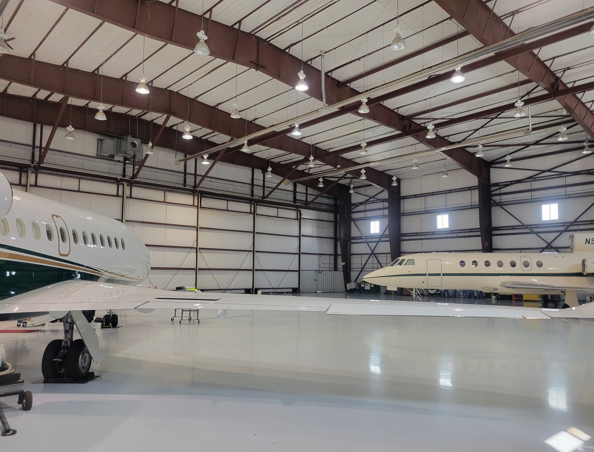 hangar popup image 8