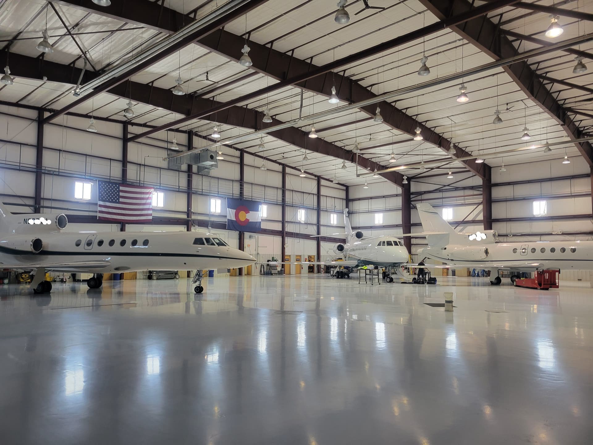 hangar popup image 5