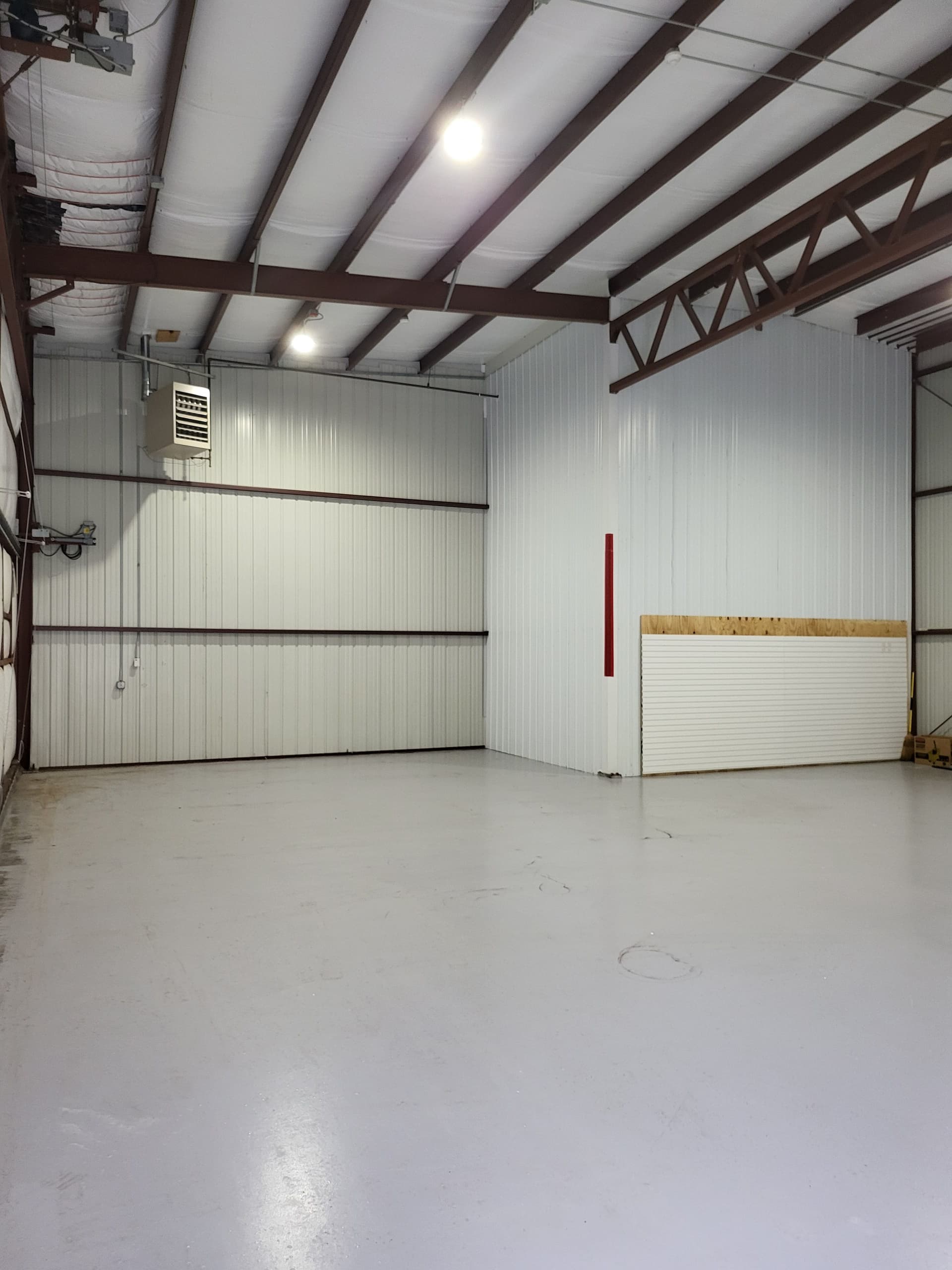 hangar popup image 3
