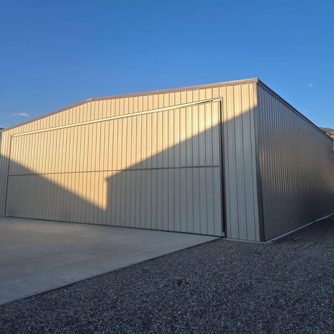 hangar popup image 9