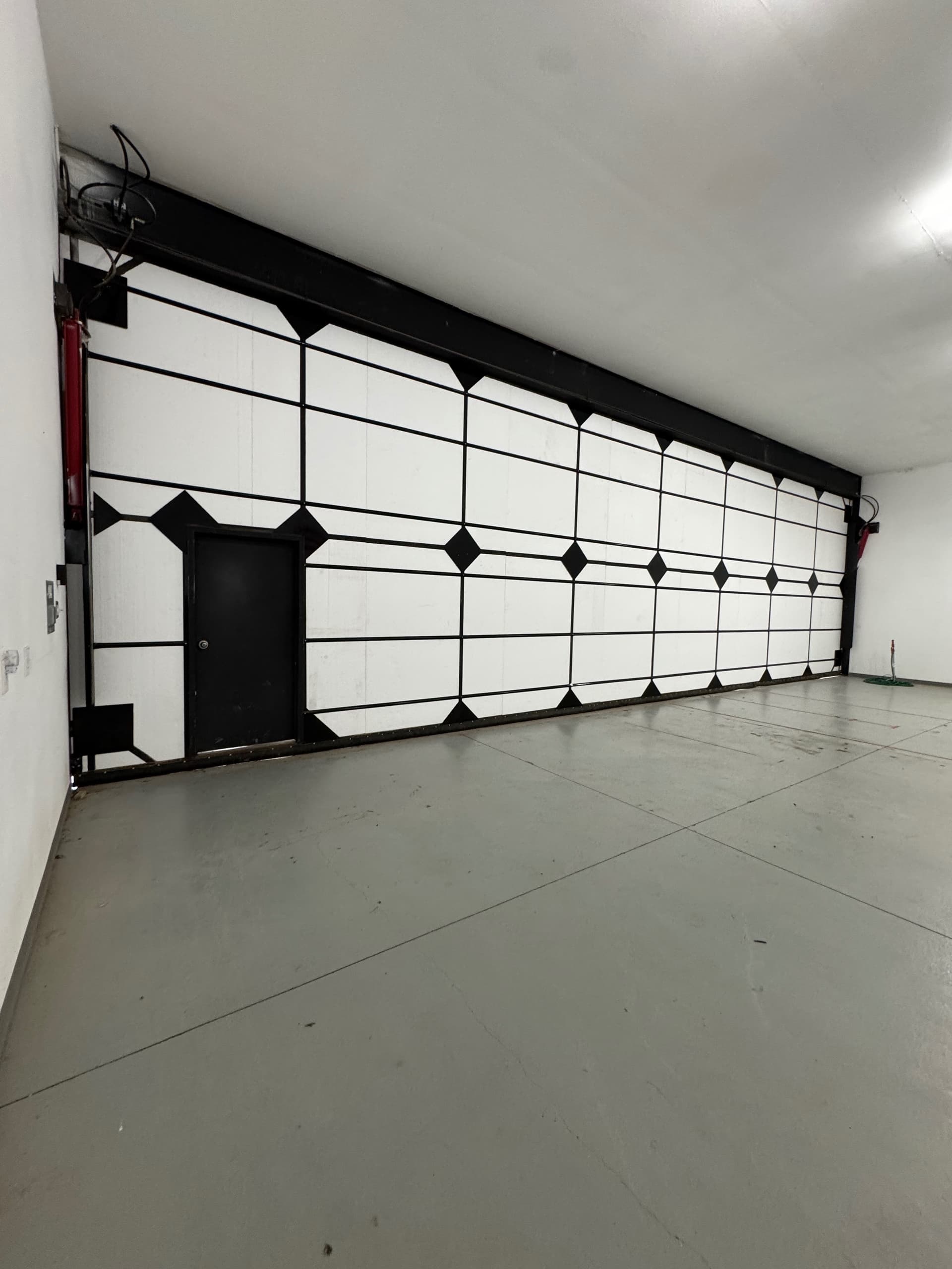 hangar popup image 6