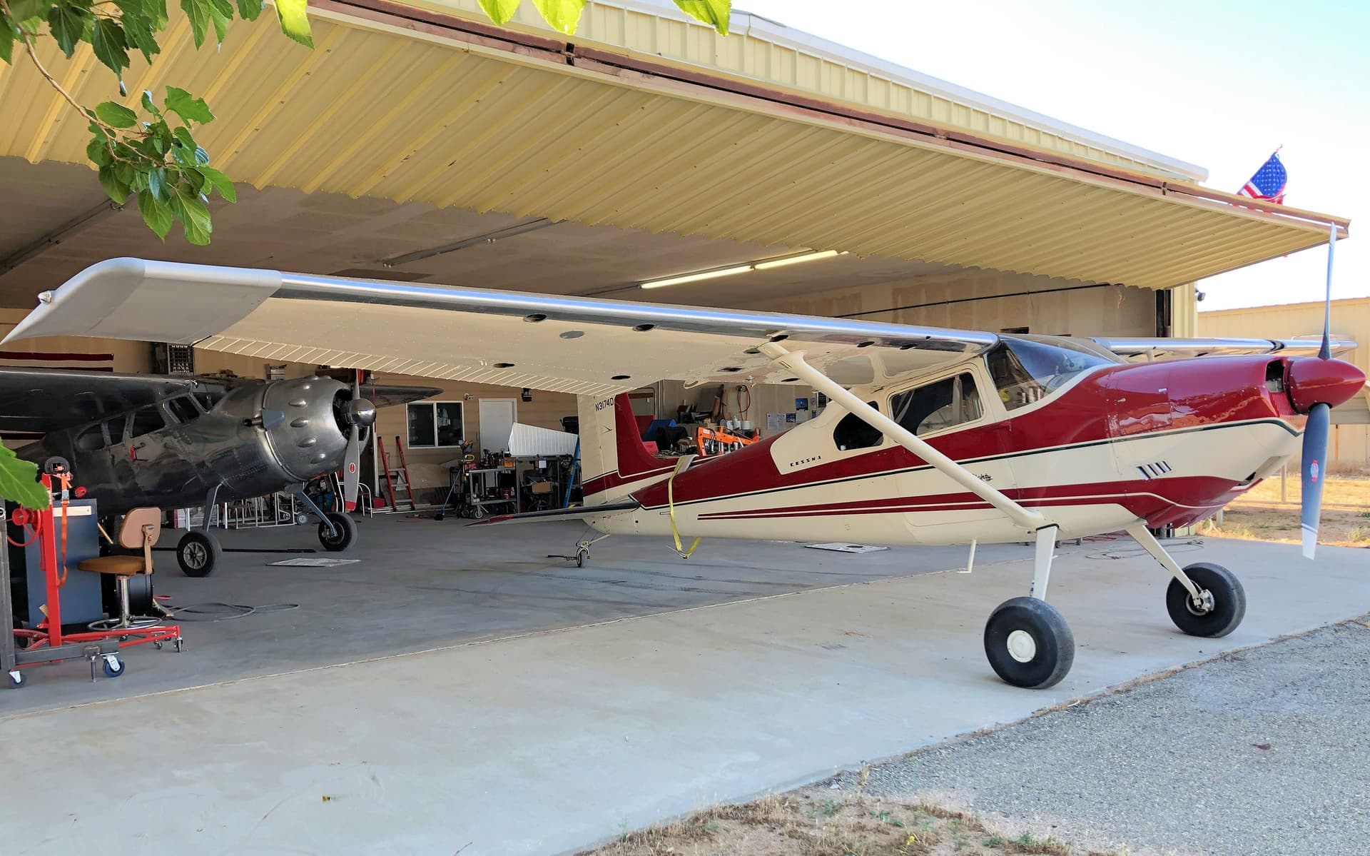 hangar popup image 2