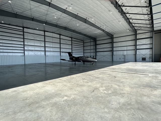 hangar popup image 5