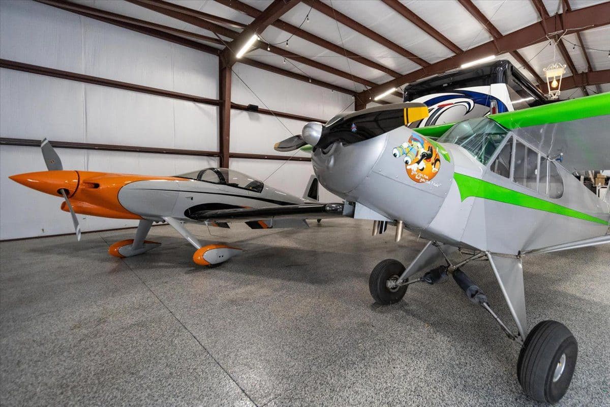 hangar popup image 8