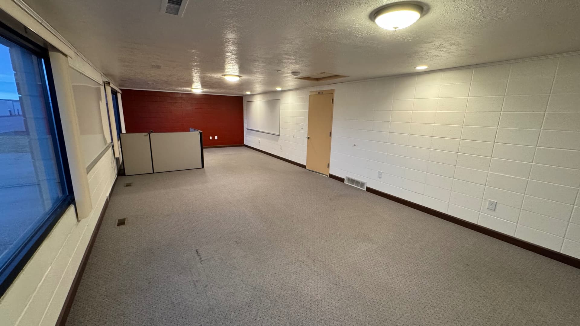 hangar popup image 9