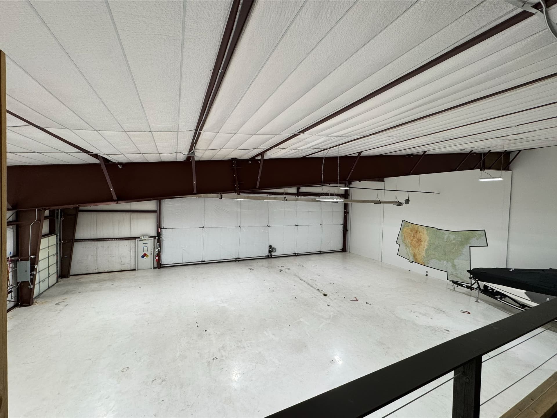 hangar popup image 6