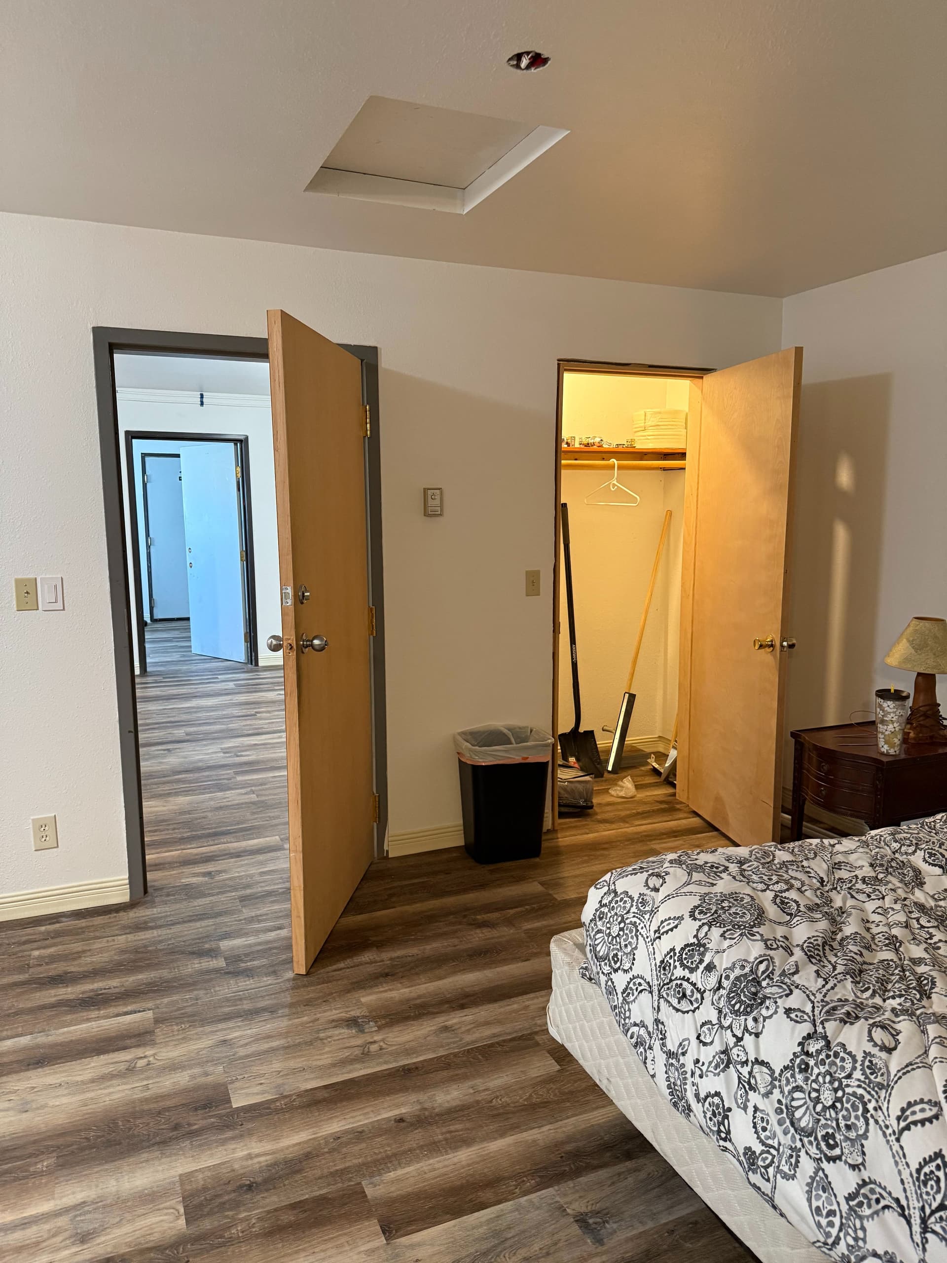 hangar popup image 11