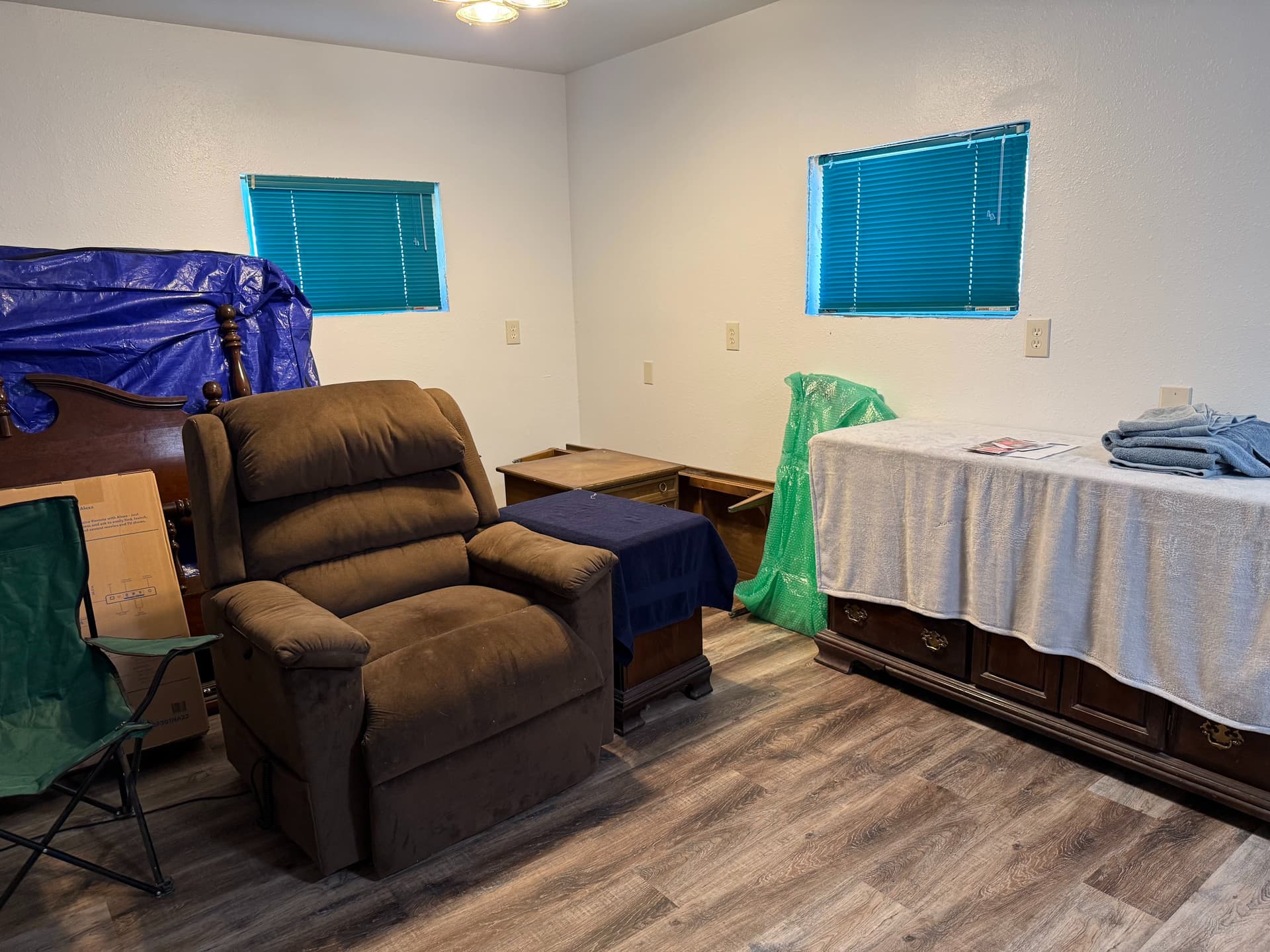 hangar popup image 9