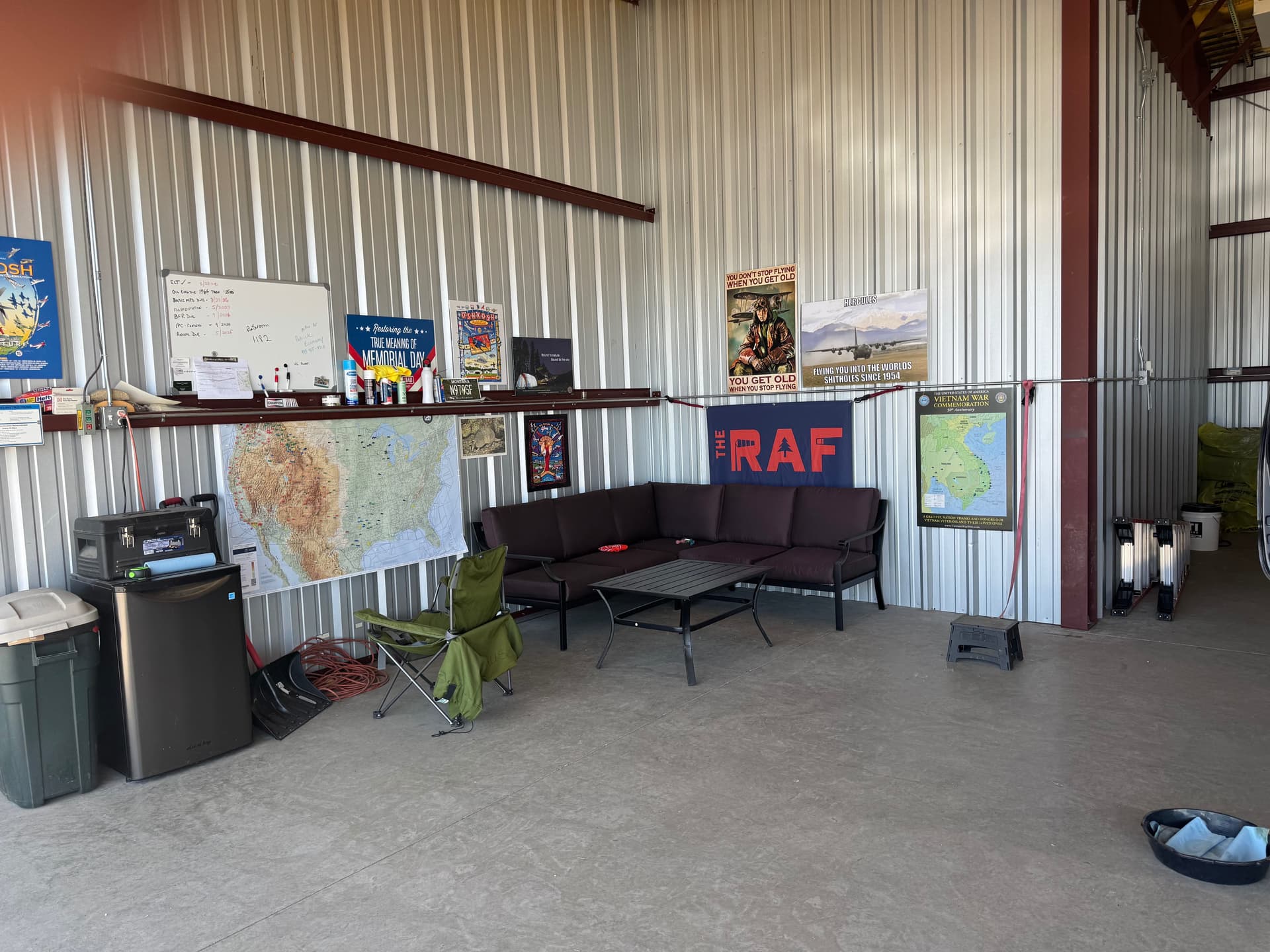 hangar popup image 2