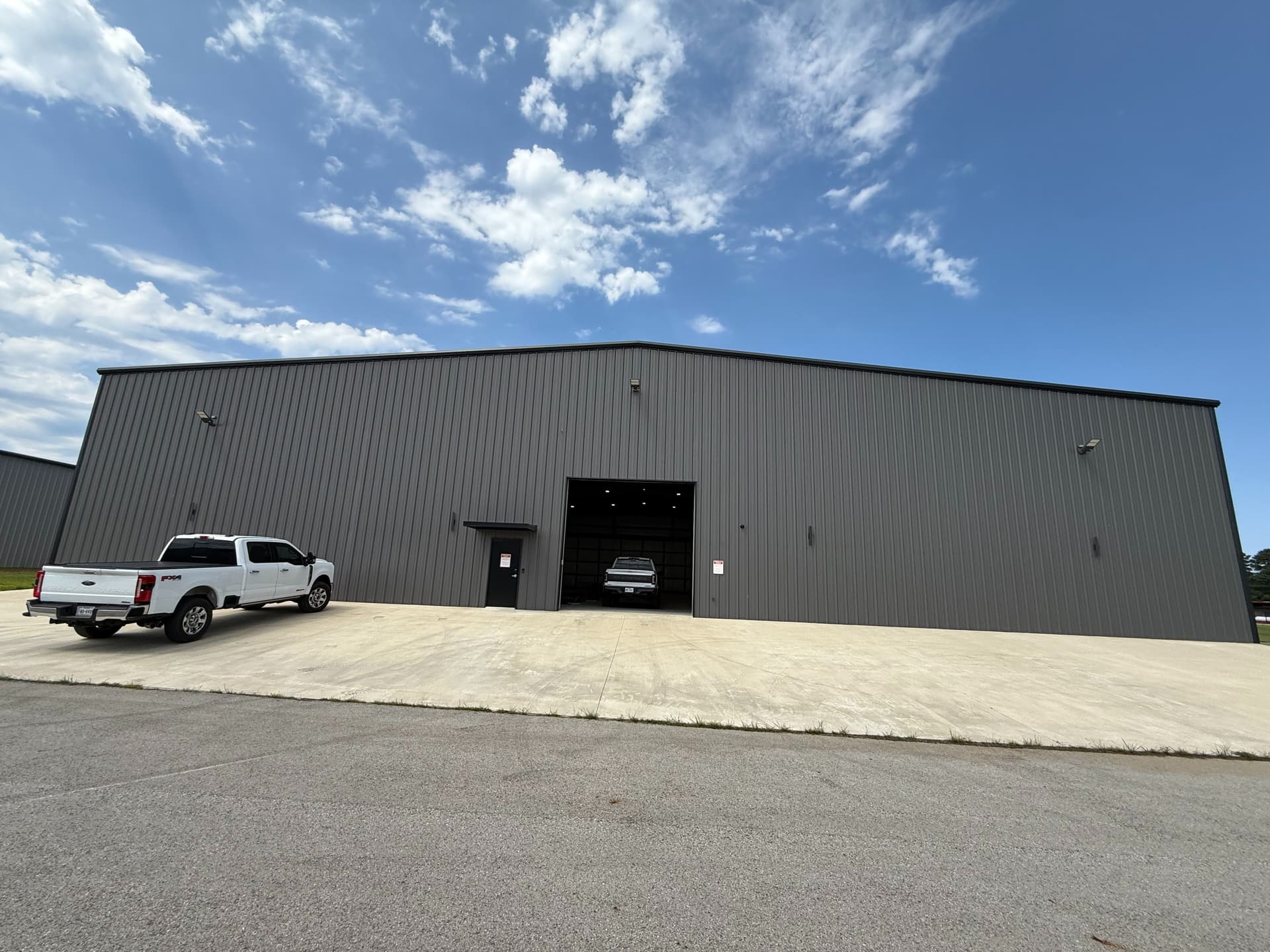 hangar popup image 2