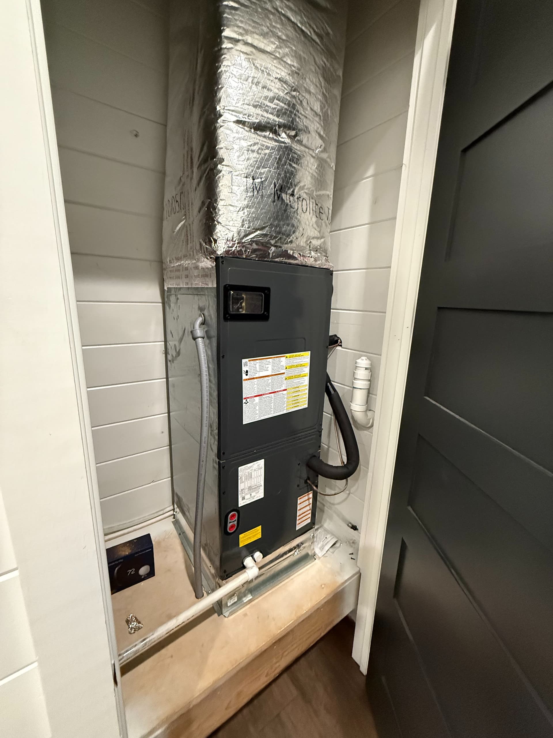 hangar popup image 7