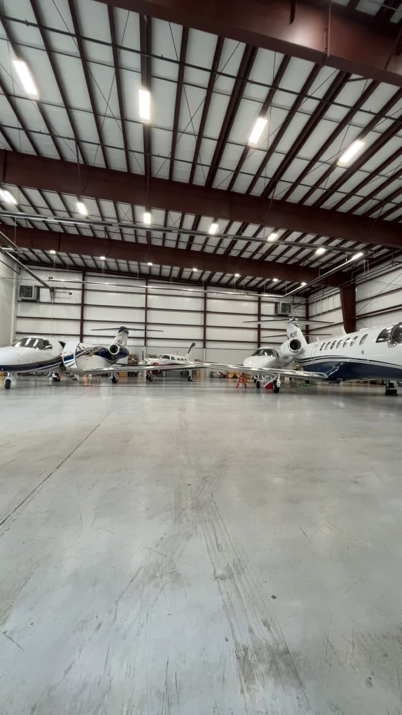 hangar popup image 5