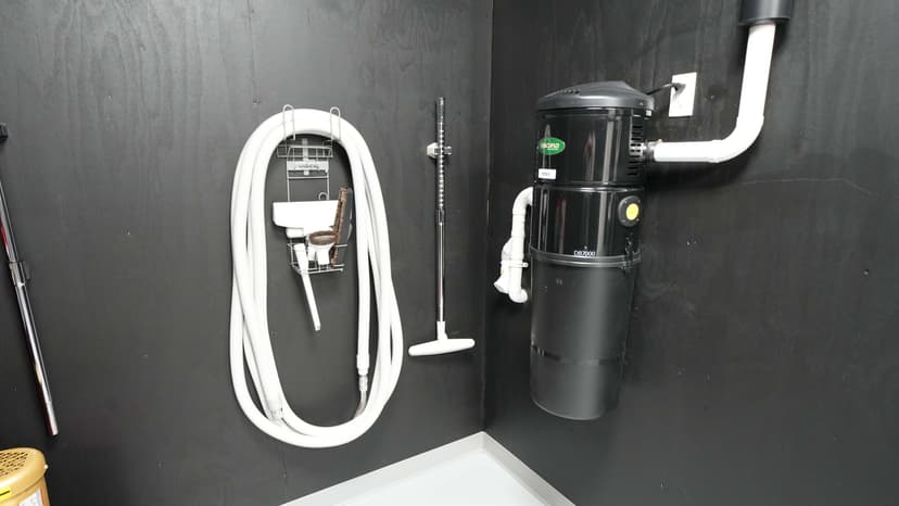 hangar popup image 11