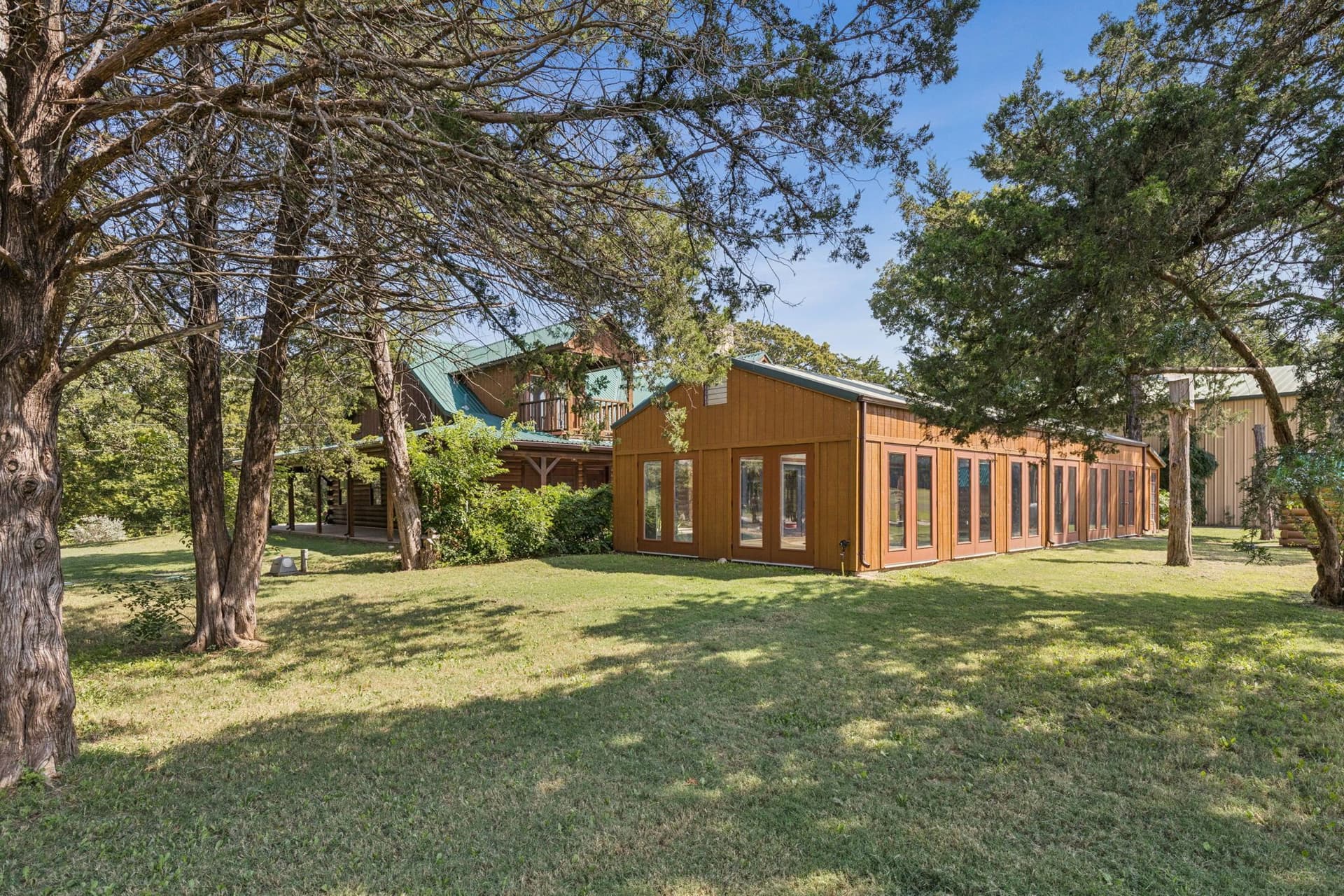 hangar popup image 6